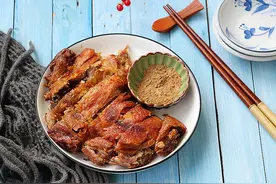 学着皮脆肉酥的香酥鸭，酥而不油满口香，做法超级简单。图片