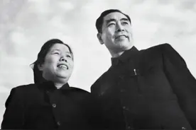 周总理逝世，留下三个遗愿，邓小平一个不答应，人民也不会答应图片