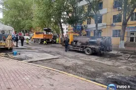 道路翻浆破损，哈市启动城市道路“正式维修”工程图片