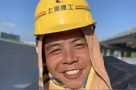 穿着厚重工作服，一天喝掉8升水，你试过吗？图片