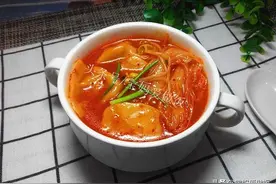 年糕，饺子，辣白菜，韩剧里的饺子汤，在家就能轻松做图片