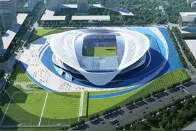 由内而外的专业足球场——青岛市城阳区亚洲杯足球比赛场地图片