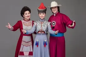 14年前，吉祥三宝因春晚走红，如今天人永隔，现状让人难过图片
