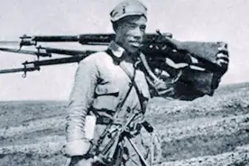 八路军战神用大刀砍死27名日军，错失1955年授衔，63岁时大笑辞世图片