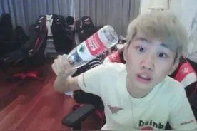 Theshy有两个字的中文发音字正腔圆，网友：被单杀的原因找到了图片