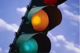 驾驶员考试自测图，看出2张的不是色盲，全看出有当宇航员的潜力图片