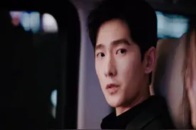 你是我的荣耀：于途极限四杀，晶晶抢人头，于途憾失五杀，可惜了图片