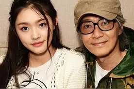 林允连续六年为周星驰庆生，却遭冷嘲热讽，她为何如此不招人待见图片
