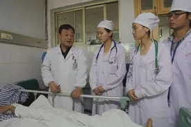 医院医生不够用，学医本硕生难找工作，资深医生：用人机制有限制图片