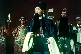 「京剧电影」《借东风》主演：马连良 谭富英 叶盛兰 裘盛戎 袁世海 等图片