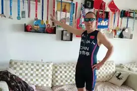 长葛这“铁人”是谁？70岁跑马拉松比年轻人快，还参加铁人三项…图片