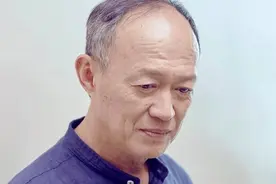 女友自杀、57岁娶小25岁学生、68岁拍戏养家，金士杰经历了什么？图片