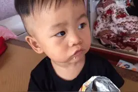 8岁男孩瘦成皮包骨头，检查说是“脾胃虚”，3大习惯成罪魁祸首图片