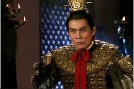 战绩平平 吕布靠什么成为三国第一猛将？图片