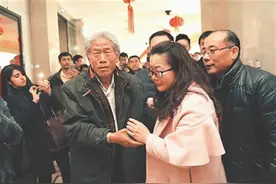 迷路误入印度遭滞留，晚年重返祖国，老兵王琪：坚持回国包括子孙图片