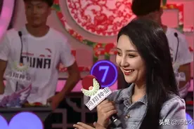 两性关系：女人恋爱特别“抠”，一毛不拔，你能接受吗？图片