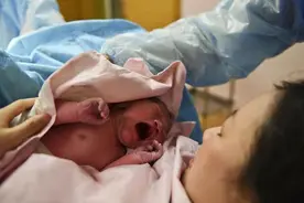 95后妈妈怕尴尬选剖腹产，医生让脱裤子后，直言守了24年尊严毁了图片