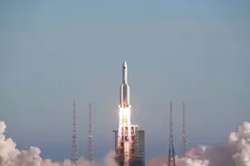 中俄两国火箭发射对比，中国为何需要一栋楼支撑，俄：实力差距图片