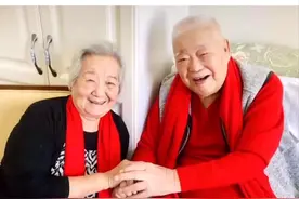 92岁杨静与91岁于洋，影坛伉俪，因戏生情，结婚68周年，近照曝光图片