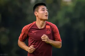 世预赛威力！武磊重返国足挤掉后卫爆射，深足无辜受害多外援离队图片