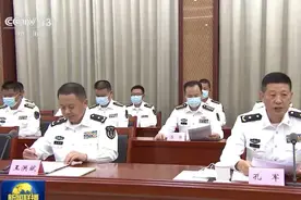 海军陆战队首任司令员，出现在《新闻联播》头条图片