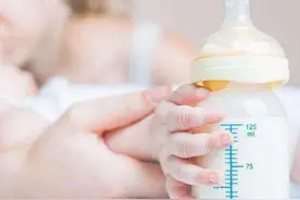 1-3岁幼儿怎么喝奶？选择配方奶还是鲜牛奶？有疑惑的父母看过来图片