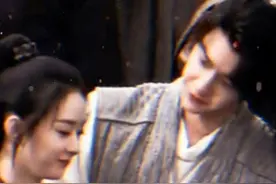 《有翡》同框路透来了！王一博歪头看赵丽颖画面有点甜图片