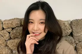 姜胜妍自曝遇职场性骚扰，多次被强迫陪酒，曾有过轻生念头图片