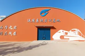 当高铁司机戴上VR头盔，拿起游戏手柄……图片