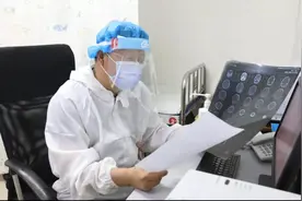 遗传病作祟 11岁男孩频繁肠套叠 哈尔滨市儿童医院专家：患者嘴唇有明显、大块黑斑，发病率为十万分之一图片