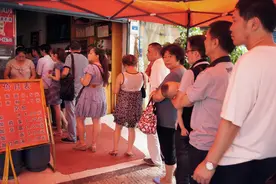 农村夫妻开早餐店，利用“一张传单”，年赚120万，学会了你也行图片