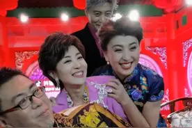 辽宁春晚主持人阵容曝光！名嘴周炜挑大梁，赵本山爱徒闫学晶也在图片