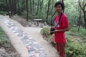 河南小伙邓锦杰为救4人而牺牲，被救者却趁乱离开，后来怎么样？图片