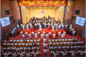 “中国二胡之乡”迎来新年民族音乐会图片
