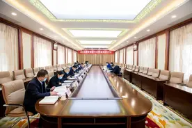 「晋城城区」区委常委班子召开2020年度民主生活会图片