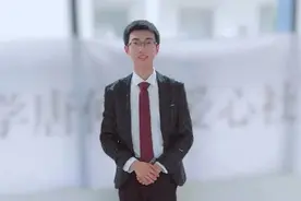 从最后一名到专业第一，拿下数万元奖学金，江苏男神学霸上演"开挂"式逆袭！图片