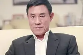 66岁老戏骨杜志国：3任妻子赛西施，儿子杜淳更是成为他的骄傲图片