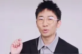网曝35岁杨迪已领证结婚，工作都由老婆负责，刚自曝没有买房资格图片