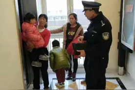 10分钟弄丢2个小孩，粗心妈妈遭网友吐槽：没有责任心图片