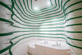 成都一厕所走红网络，来厕所就为拍照，网友：像走进了盘丝洞图片