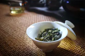 没想到！被人嫌弃的茶渣，竟也曾是英国贵妇眼中的奢侈品图片