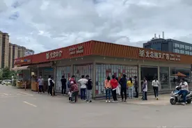 昆明呈贡石龙路旁，有这样一个工厂图片