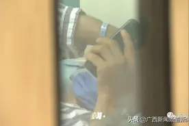 南宁一男子路边摘芒果不慎滑倒，被木杆刺入肛门图片