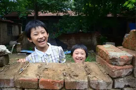 人在基层，苦中作乐图片