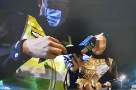 邯郸一女子酒驾被查 竟想私下解决图片