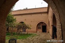 农村无人居住的地窨院，7旬大叔20万也不卖，村民说他有眼光图片