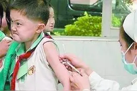 孩子抗拒打针，每次都像打仗！眼看又要打疫苗了，我该怎么办？图片