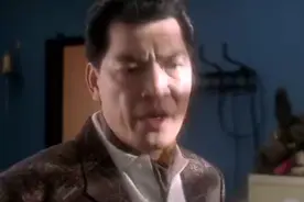 一听周星驰的自我介绍，被捉弄那么惨的大傻顿时笑了图片
