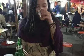 90后宝妈学外国人不坐月子，7天后“打脸了”，医生：你咋又来了图片