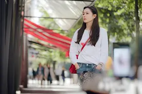 “儿媳，我和小姑子饿肚子等到十点，你下班快做饭”“我吃过了”图片
